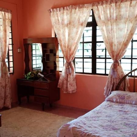 Homestay Zahra Sri Bayu Cherang Ruku Extérieur photo