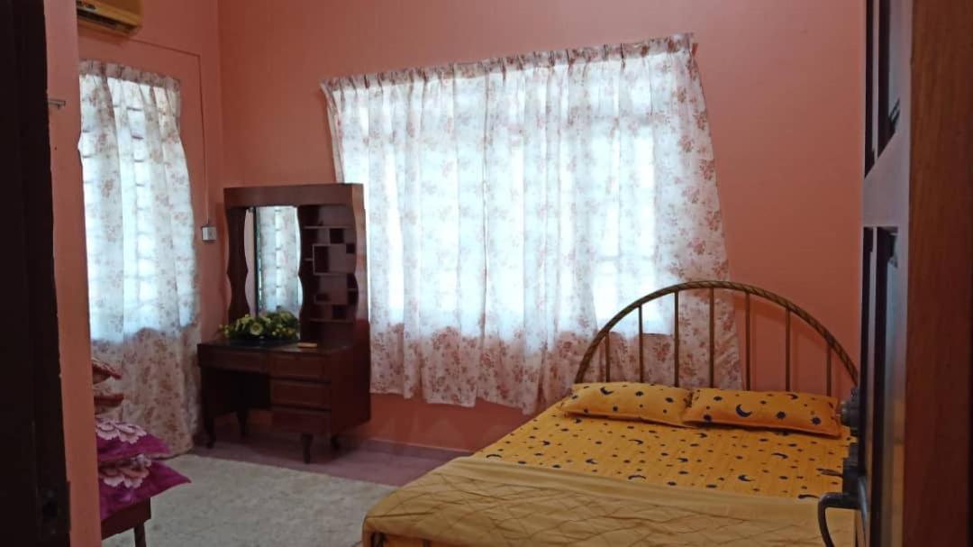 Homestay Zahra Sri Bayu Cherang Ruku Extérieur photo