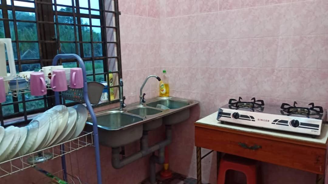 Homestay Zahra Sri Bayu Cherang Ruku Extérieur photo